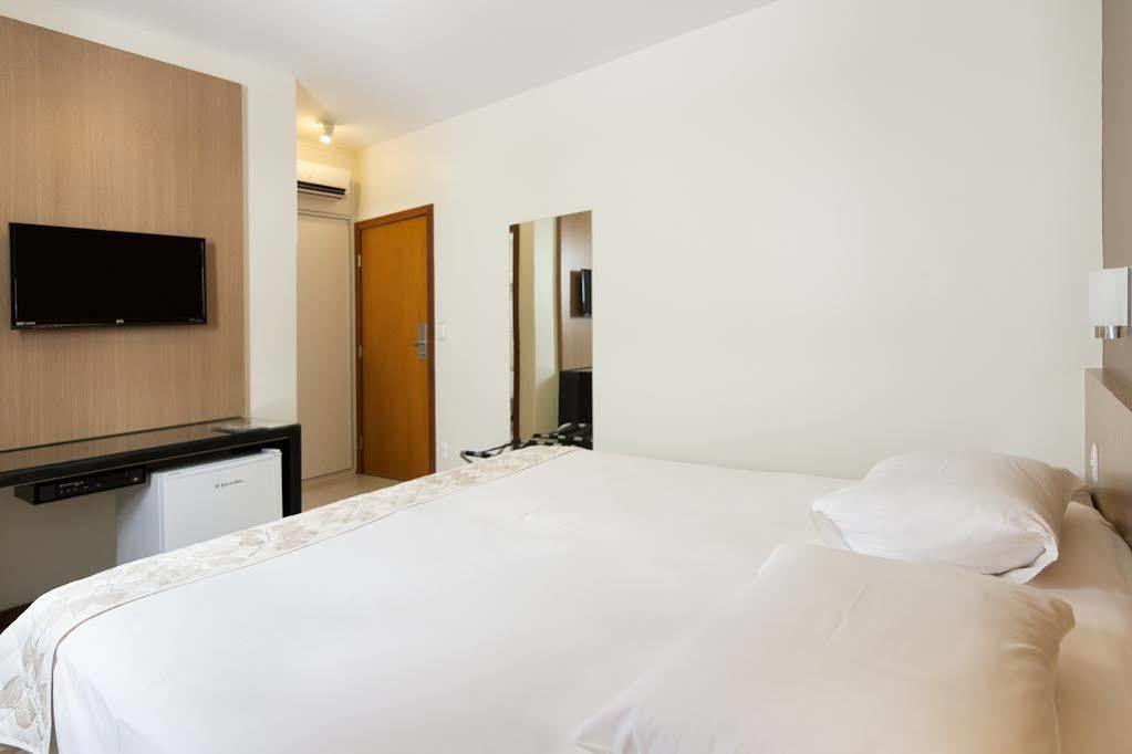 Hotel Atlas Sete Lagoas Exterior foto